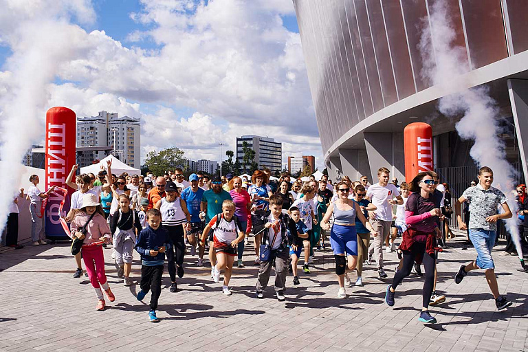 Тысячи участников и 1 млн "минут добра": А1 объединил людей для помощи детям