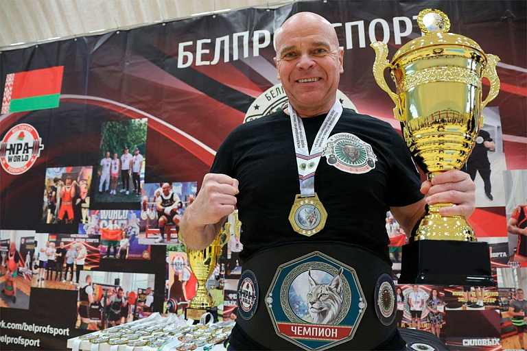 "Переписать мировой рекорд": белорусский гиревик намерен в 88-й раз войти в историю