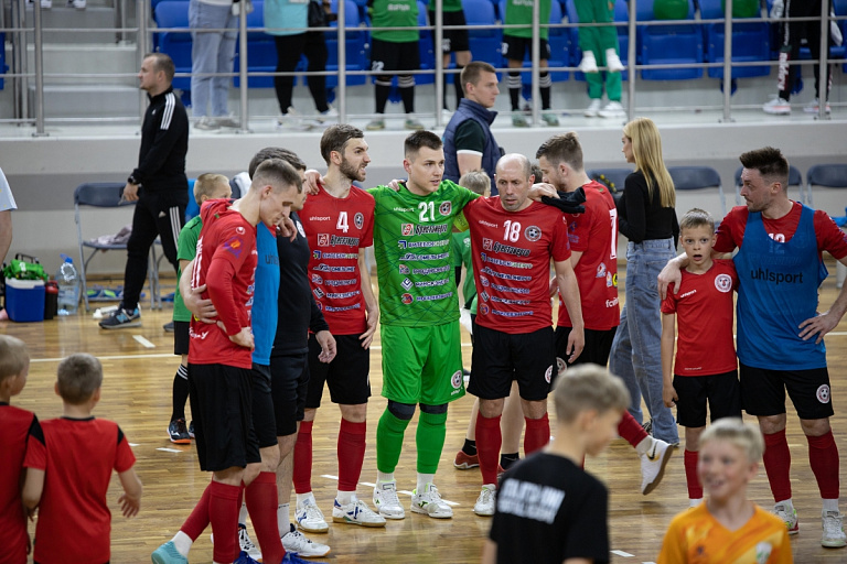 Разгром "Европы": "Витэн" уверенно стартовал в мини-футбольной ЛЧ