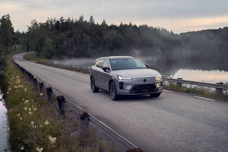 До "сотни" за 5,3 секунды: представлен новый Volvo XC70