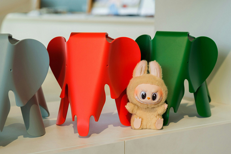 Создатель Лабубу и основатель Pop Mart попал в топ-100 богатейших людей мира