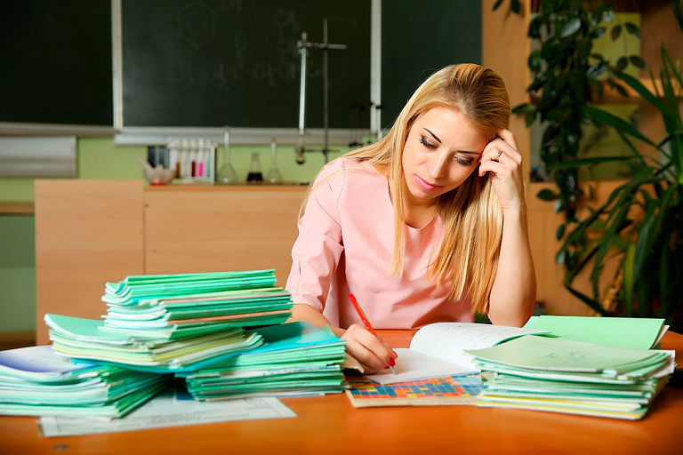 Стало известно, сколько зарабатывают учителя, – неожиданный рост