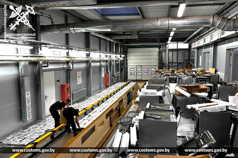 Внушительный улов: на границе задержали грузовик с 630 кг наркотиков