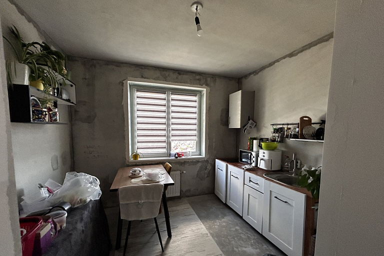 Быт без отделки: белорусы делятся опытом жизни в квартире с голыми стенами