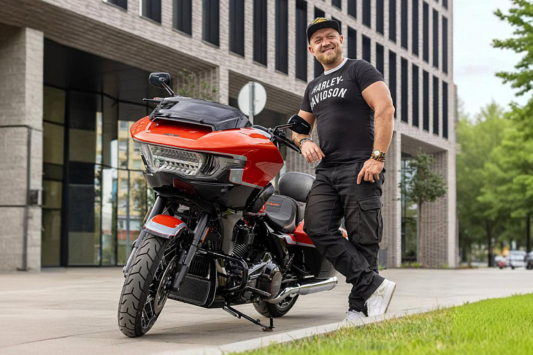 Четверть века в седле: история байкера, который объехал мир на "харлее"