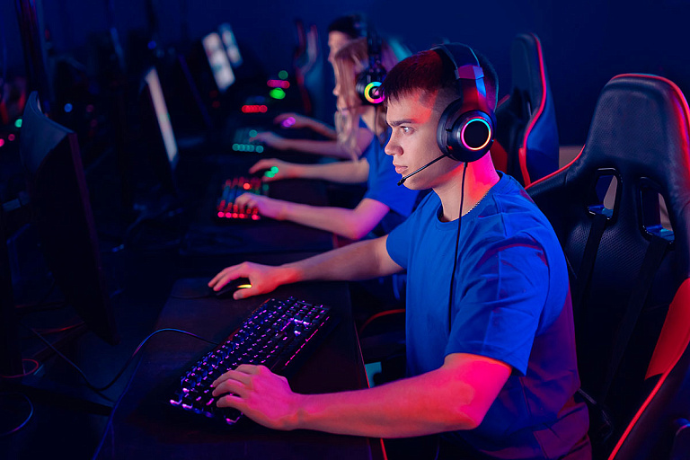 Неравнодушные соседи пожаловались на гейм-клуб – что было дальше