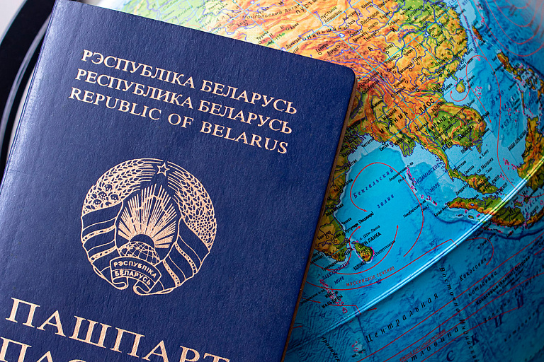 Паспорта некоторых белорусов вызвали вопросы у пограничников – что не так
