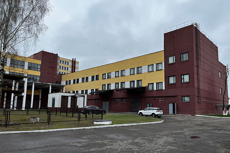 В Беларуси продают завод по производству обуви – ему больше 20 лет