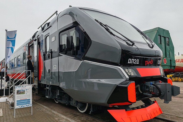 На чем ездить будем: оценили железнодорожные новинки в Петербурге