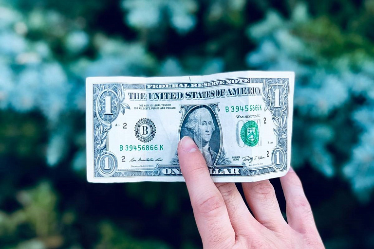 Доллар снова стоит 3 рубля – но теперь это не всем нравится