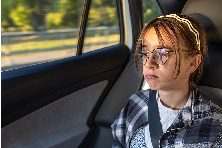 Пьяная мать повезла дочек в школу – чем все закончилось