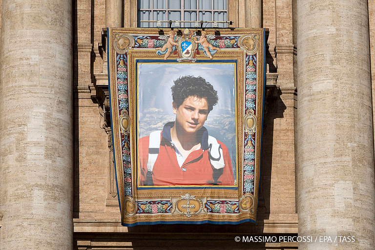 Ватикан канонизировал первого "кибер-апостола интернета"