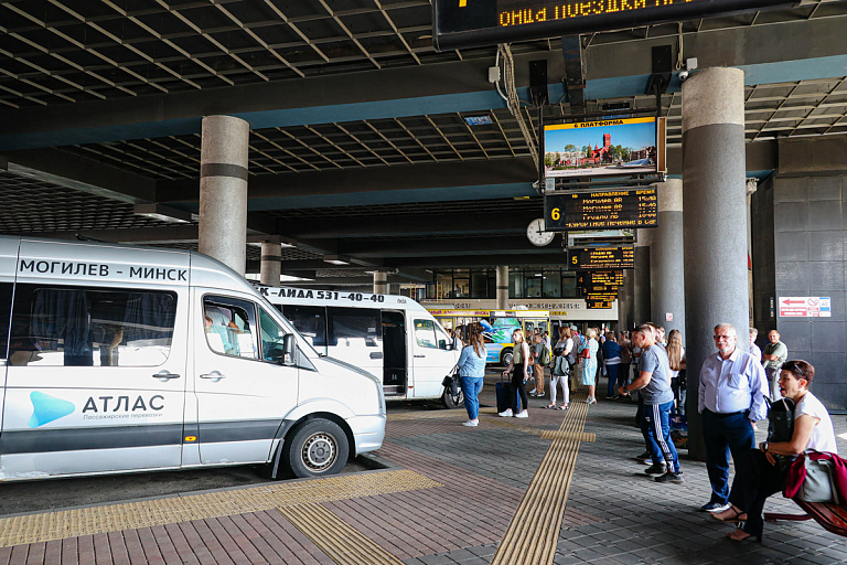 Весь транспорт в одном приложении: в Беларуси создадут новый сервис