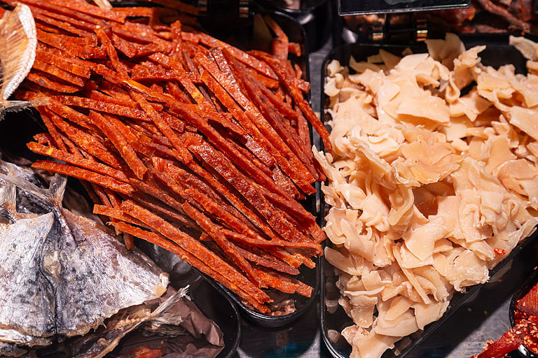 Чем опасны популярные китайские снеки и сладости – мнение врачей