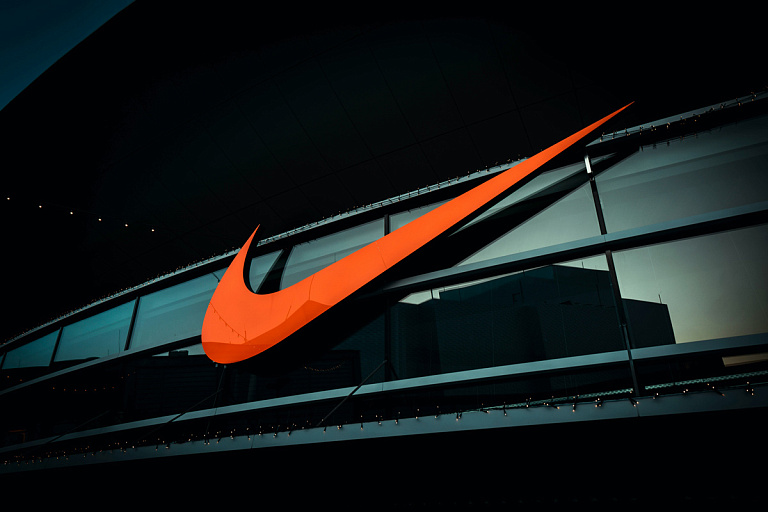 Компания Nike сменила свой культовый слоган – что теперь
