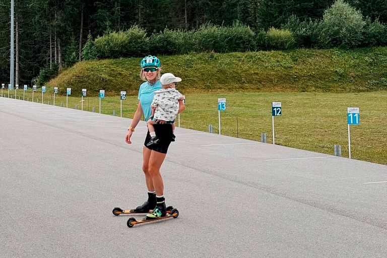 Счастье биатлонной семьи: Динара Смольская намекнула на вторую беременность