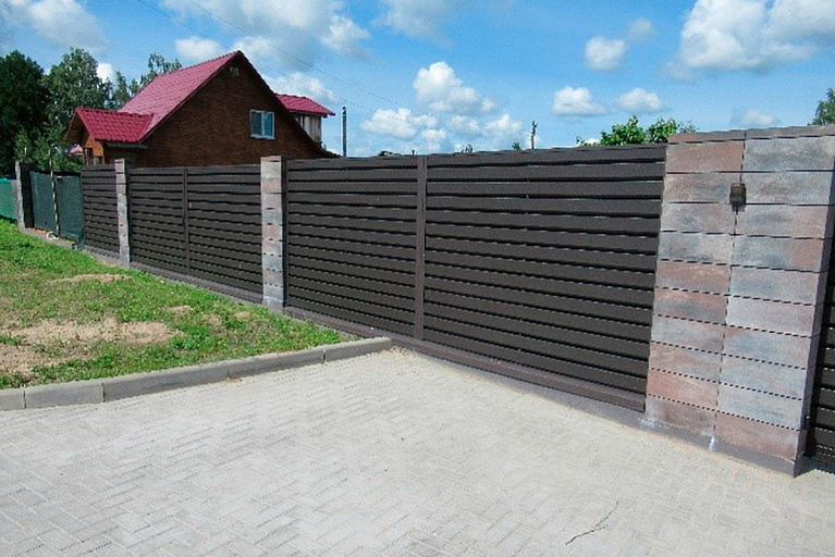 Белорус подал в суд из-за плохого забора: он обошелся ему в Br100 000