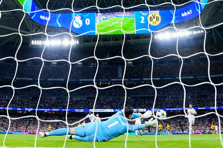 Матч "Реала" с "Реалом" и бой для ПСЖ: что из спорта смотреть на выходных