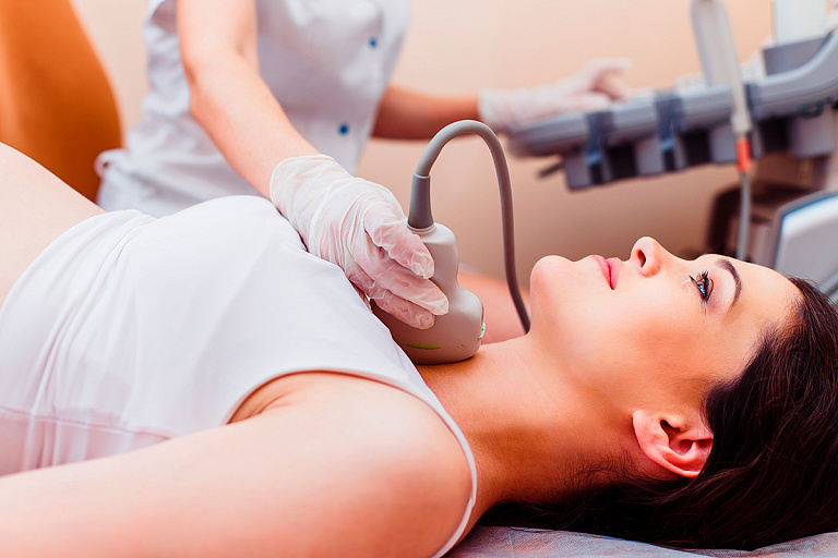 Эндокринолог назвала неочевидные симптомы проблем со щитовидкой