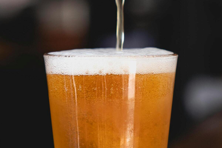 Белорусы нашли личинок в разливном пиве – плюс одна фобия