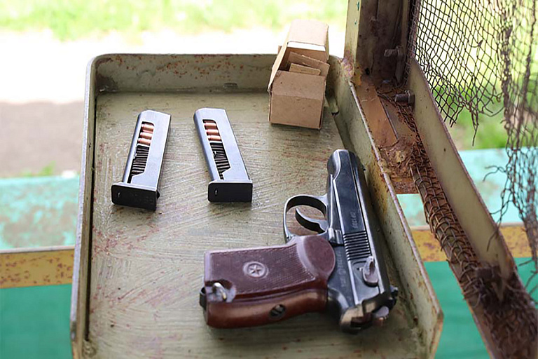 Отец выстрелил в 13-летнюю дочь – она отказалась писать заявление