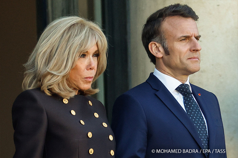 Макрон докажет, что его супруга – женщина: как это будет