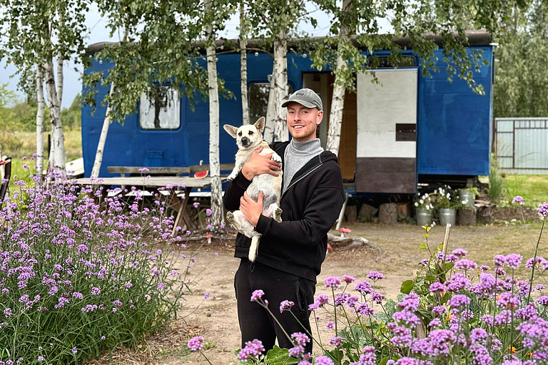 "Природа – мое вдохновение": чем живет экосексуал из Бреста