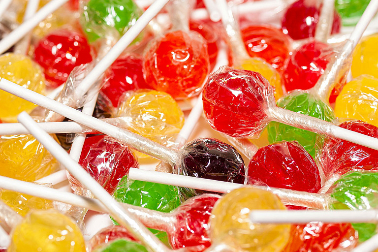 Сладости из Китая и России запретили в Беларуси – причина вам не понравится