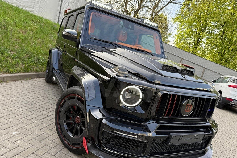 В Беларуси продают Mercedes по цене элитной трешки и с платным предпросмотром