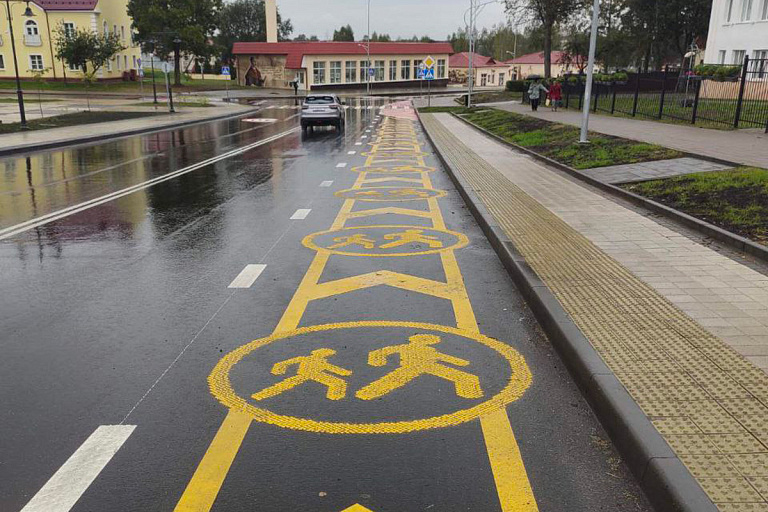 На дорогах Заславля появилась уникальная дорожная разметка – фото