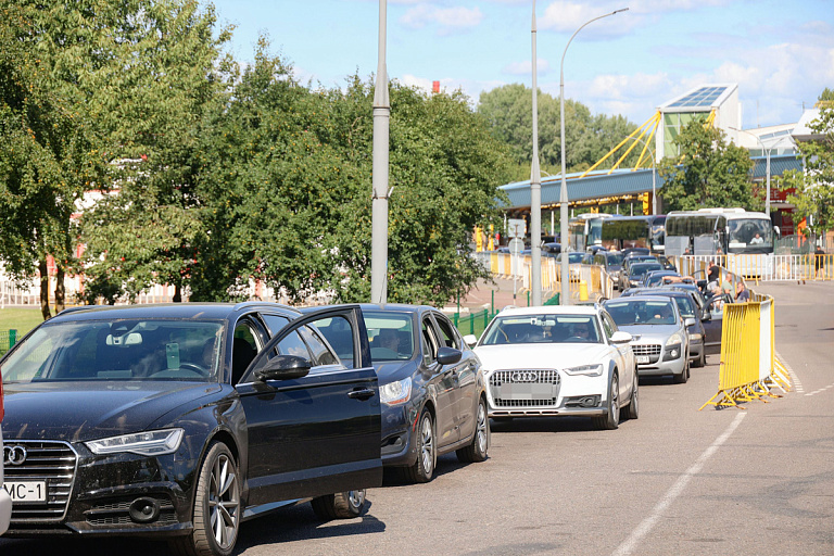 В таможне рассказали, через какую страну быстрее выехать в ЕС