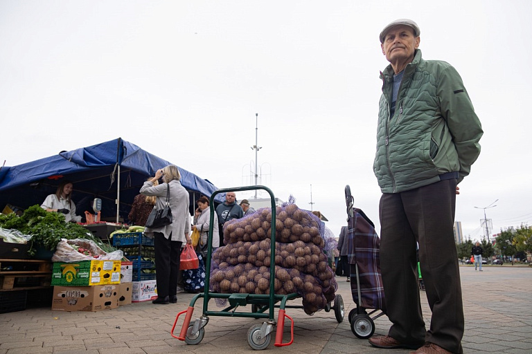 Узнали, сколько лет самому пожилому волонтеру Минщины