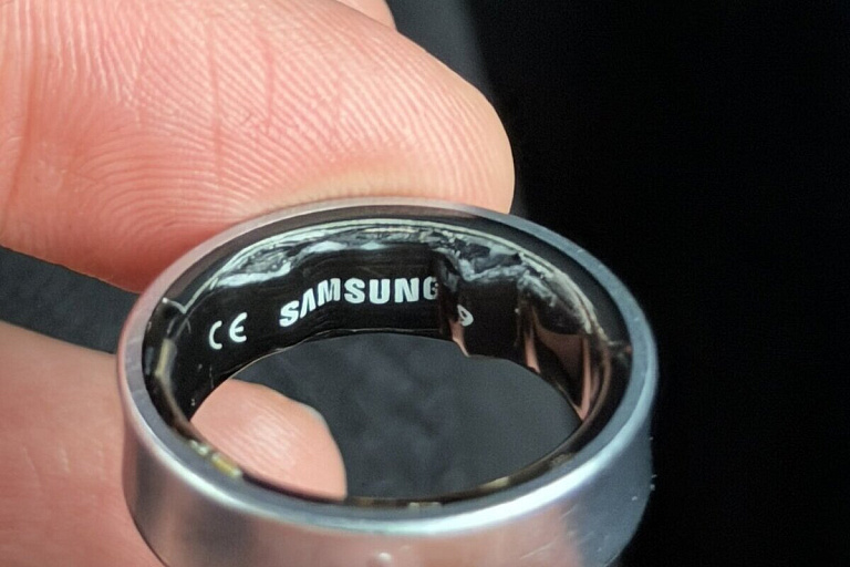 Умное кольцо от Samsung чуть не лишило пальца известного техноблогера