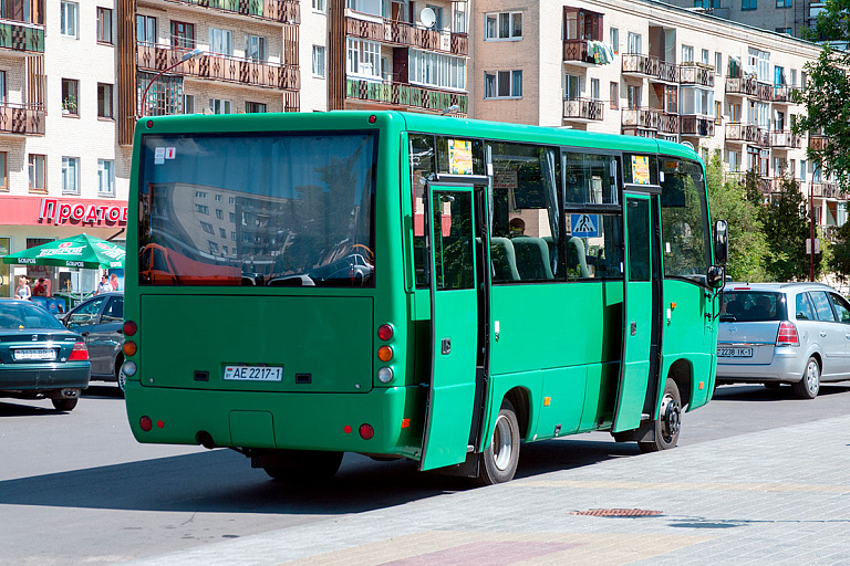 Белоруска упала, выходя из автобуса, и потребовала компенсации – что решил суд