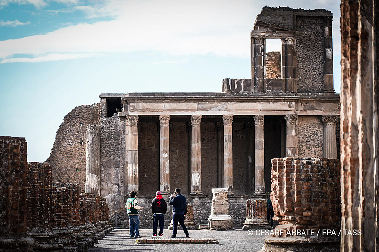 Помпеи жили дальше: после извержения часть жителей вернулась в город