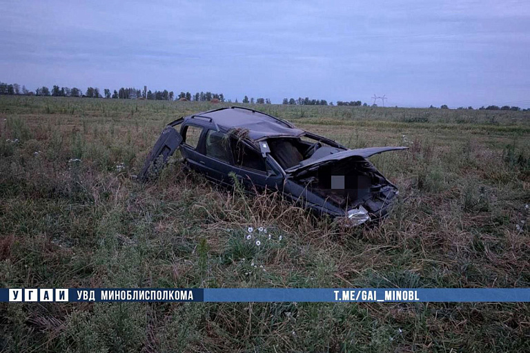 Машина всмятку: в Червенском районе разбился бесправник