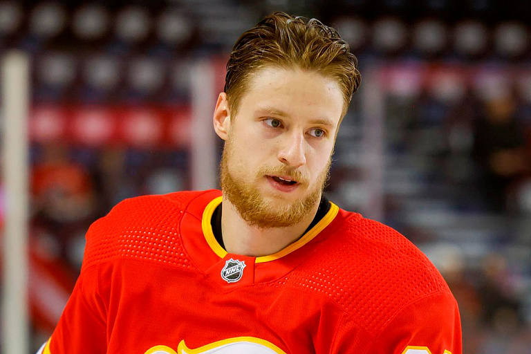 Белорусский хоккеист оказался не нужен клубу НХЛ: что произошло