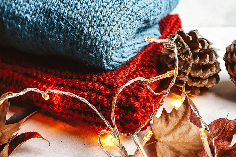 Джинсы-сигареты, кейп и другие тренды: их нужно купить в октябре