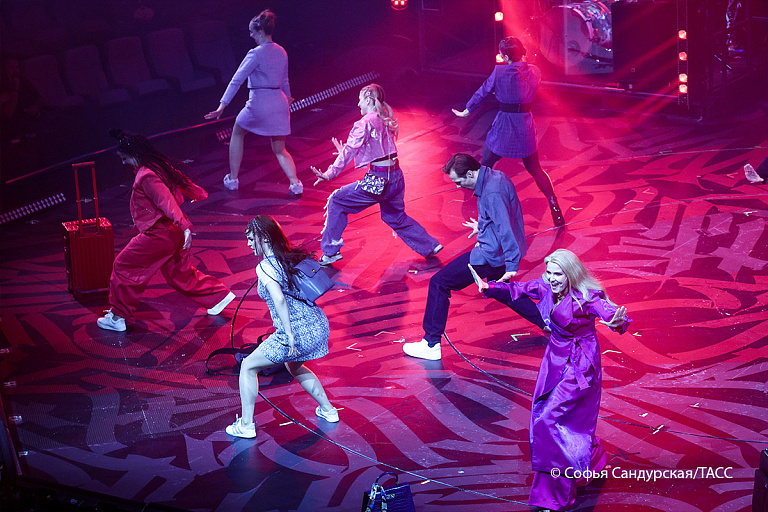 Рэпер Баста представил мюзикл "Любовь без памяти" по мотивам своих песен