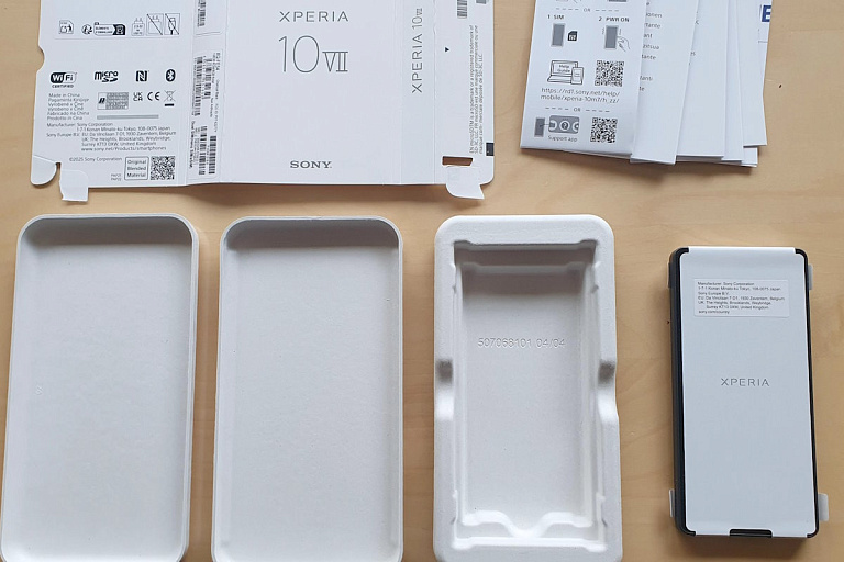 Комплект хуже, чем у Apple: в коробке Sony Xperia 10 VII есть только смартфон