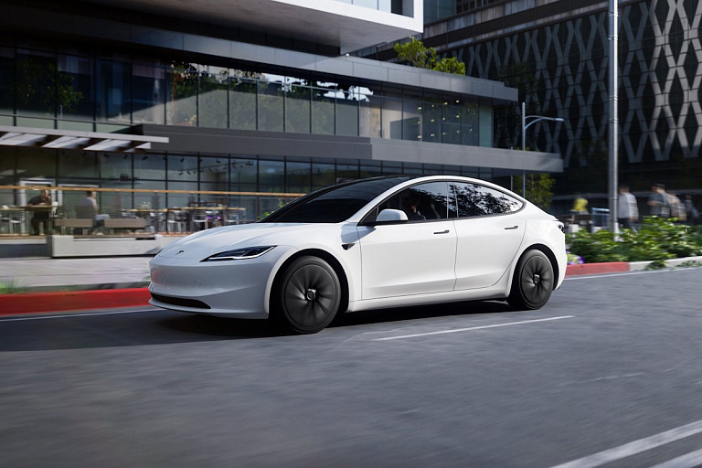Tesla анонсировала самые дешевые версии электромобилей Model 3 и Model Y