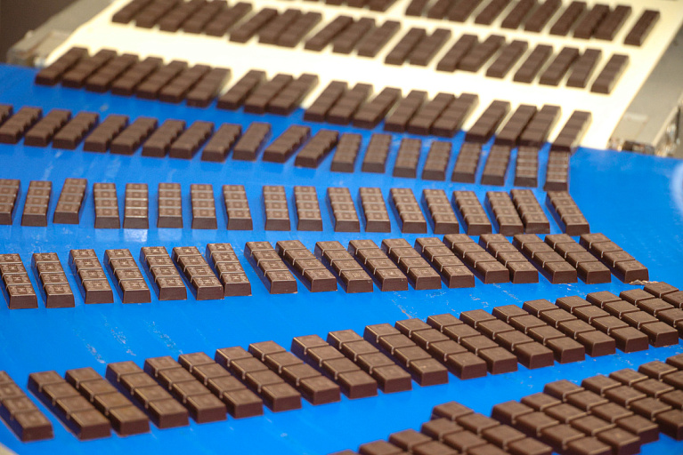В мире обвалились цены на какао – а что с шоколадом