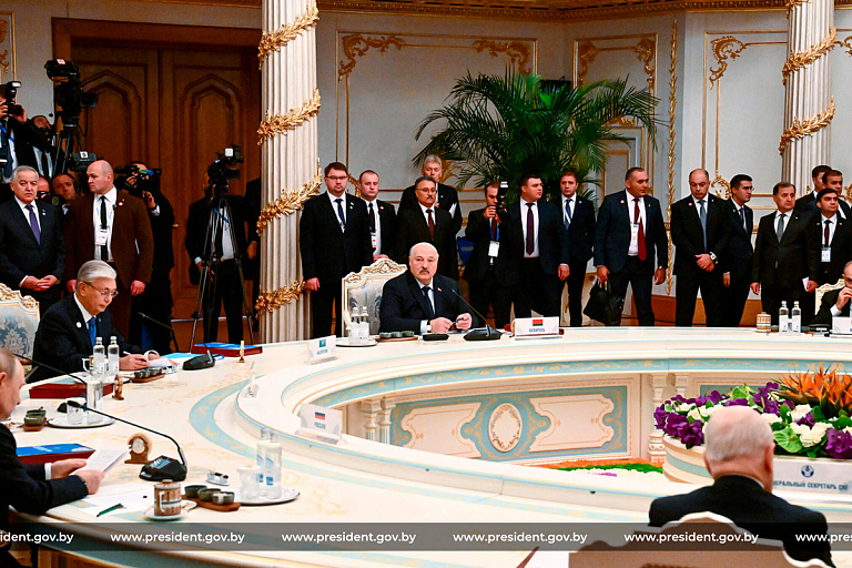 Лукашенко рассказал Путину, можно ли восстановить СССР