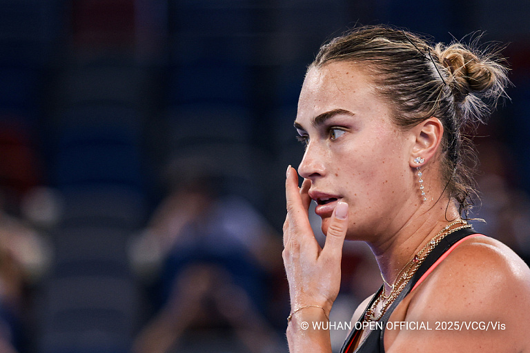 Соболенко не смогла пробиться в финал китайского турнира