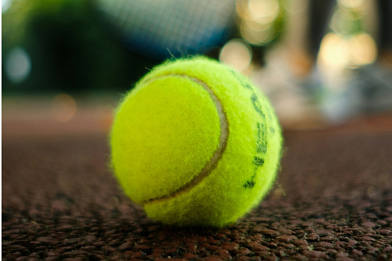 Эксперты утверждают: возьмите в салон самолета теннисный мяч – не пожалеете