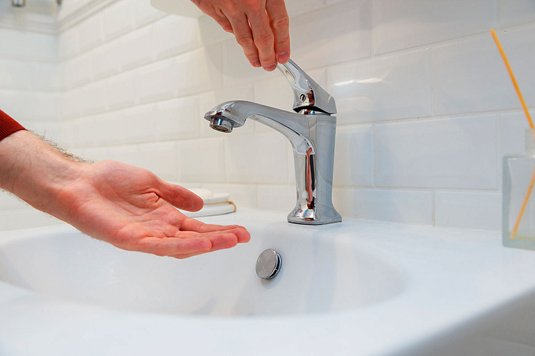 У жителей "Минск Мира" больше месяца нет горячей воды – как так вышло