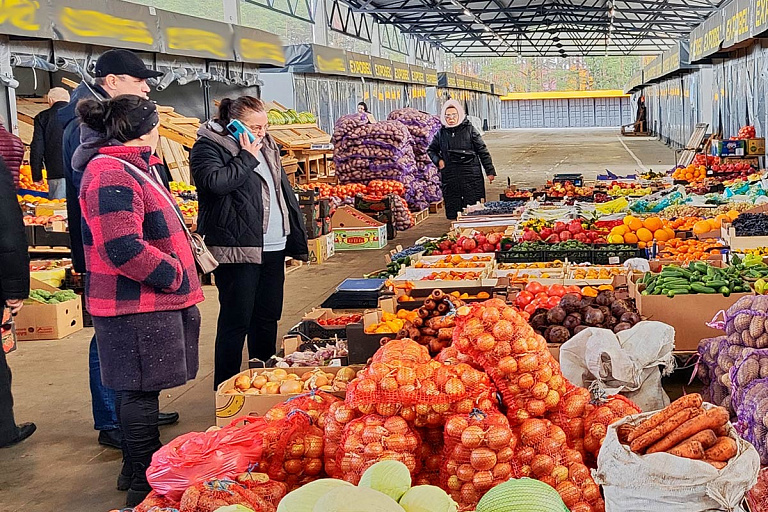 Конкурент Комаровки: посмотрели цены на "секретном" рынке под Минском