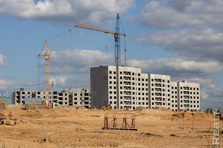 В городе-спутнике продают квартиры по $880 за "квадрат" – кто может купить