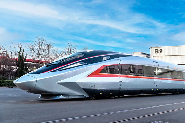 Китай показал новый электропоезд: из Гродно в Могилев приехал бы за час