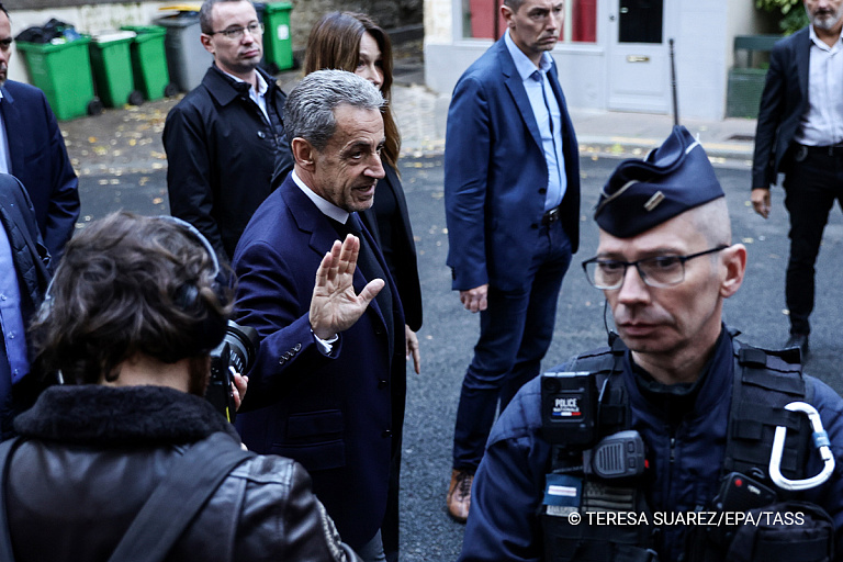 Бывшего президента Франции посадили в тюрьму – у него будут особые условия